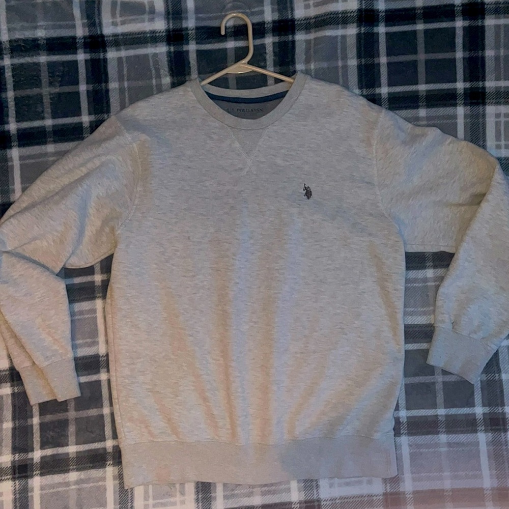 White/Grey Polo Pullover Sweater Size Large in Mens IN GREAT CONDITION